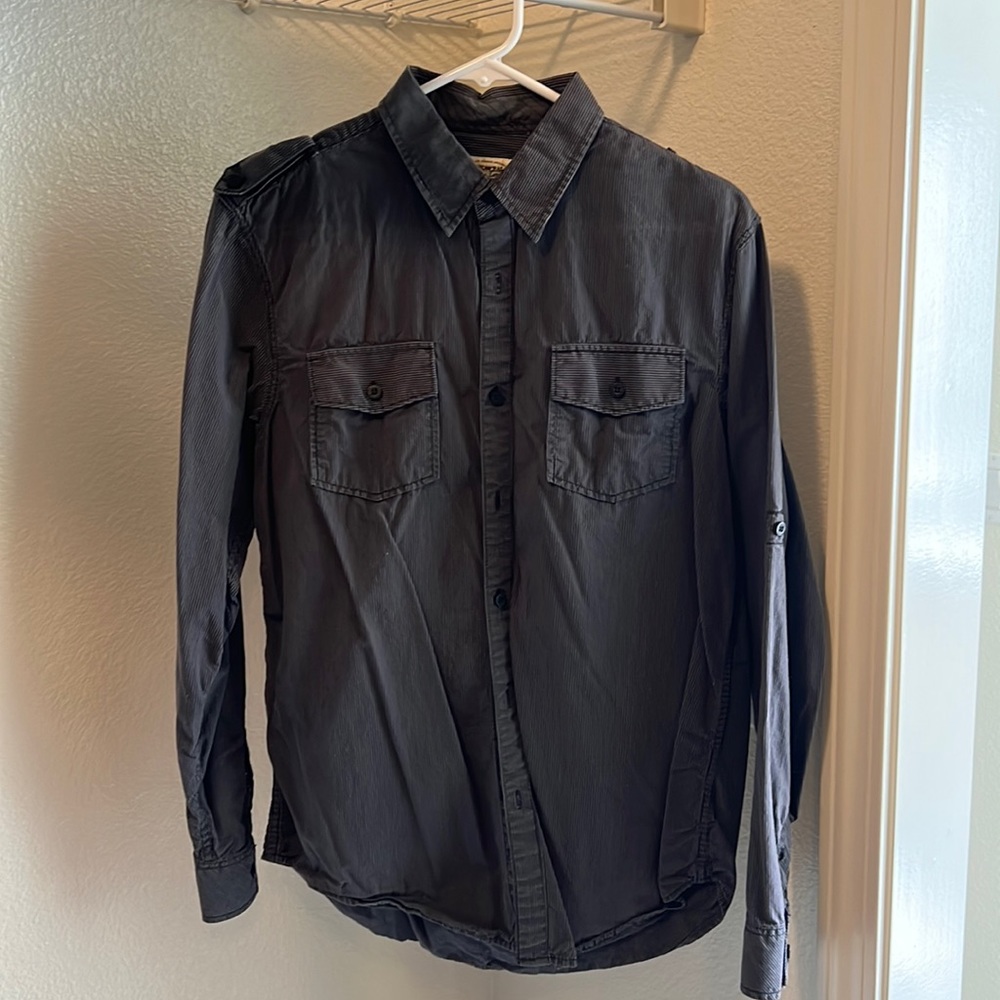 Black stripped button